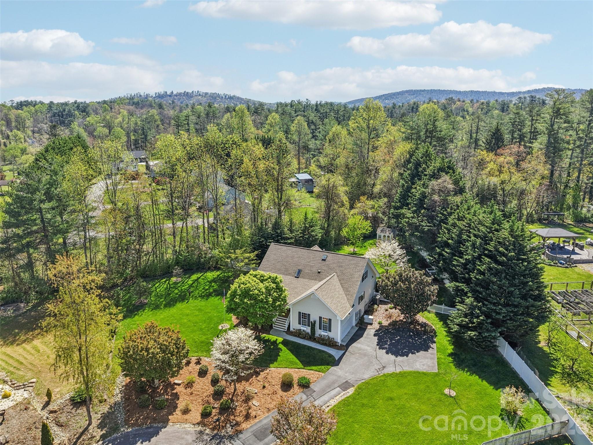 117 Apple Meadow Court Hendersonville NC 28739