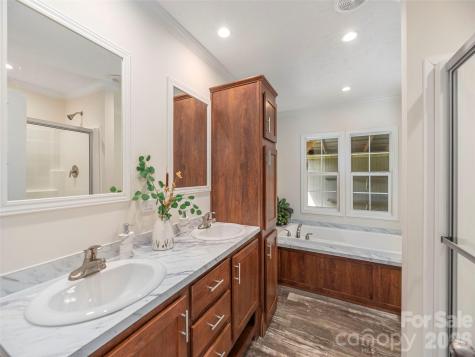 15 Joe Davis Road Sylva NC 28779
