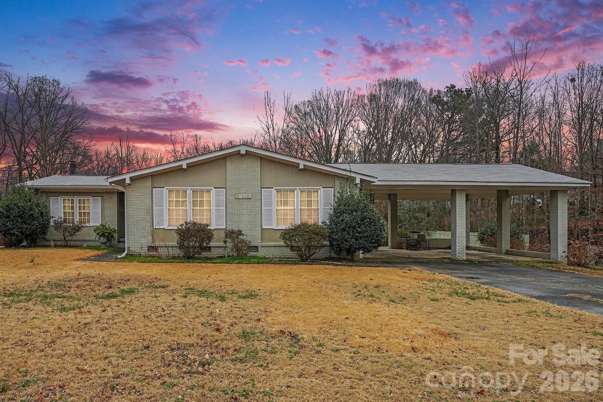 4206 Tipperary Place Charlotte NC 28215