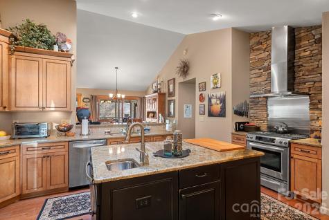 306 S Sequoyah Lane Brevard NC 28712