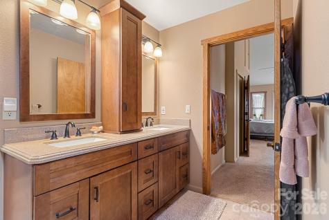 306 S Sequoyah Lane Brevard NC 28712