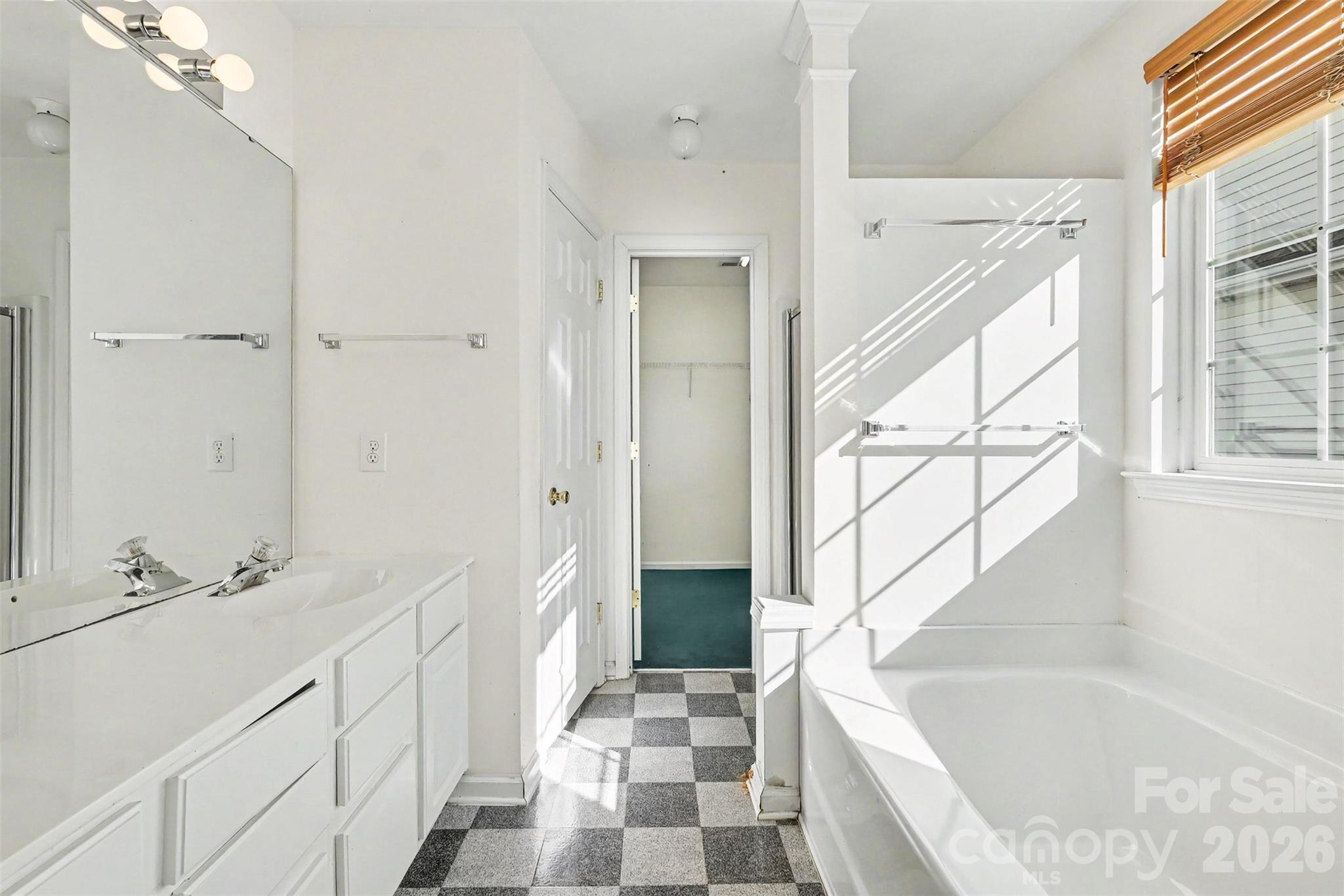 7516 Double Springs Court Charlotte NC 28262