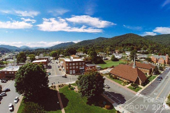 328 Bowditch Street Burnsville NC 28714