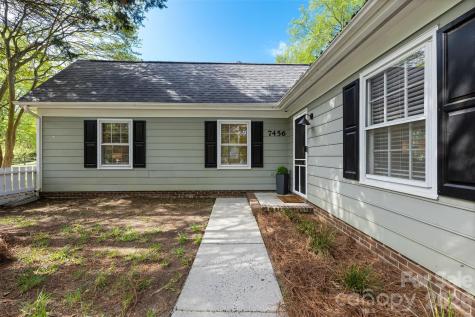 7456 Crowflock Court Charlotte NC 28226