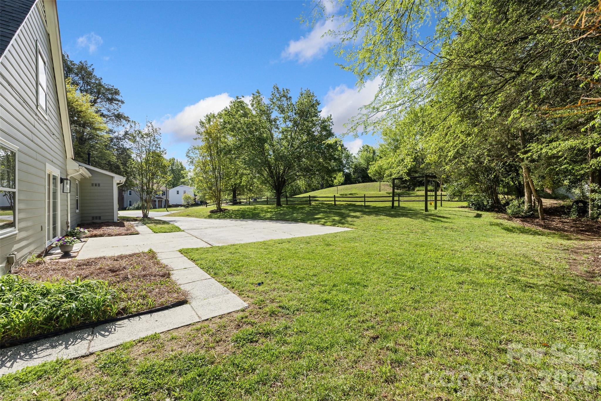 7456 Crowflock Court Charlotte NC 28226