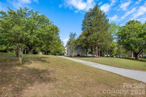 7456 Crowflock Court Charlotte NC 28226