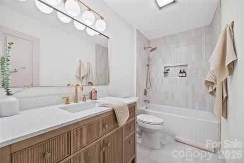 734 Charter Place Charlotte NC 28211