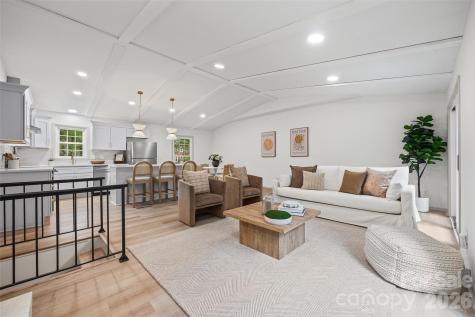 734 Charter Place Charlotte NC 28211