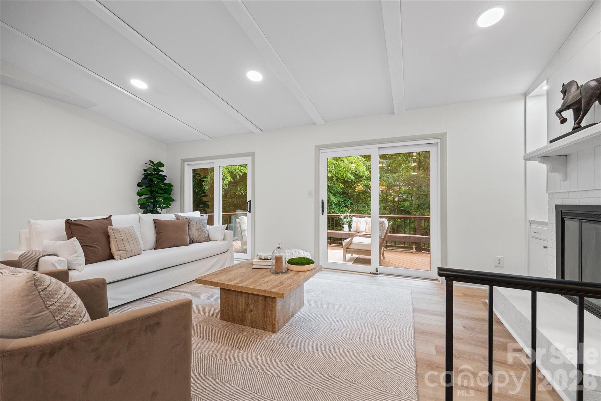 734 Charter Place Charlotte NC 28211