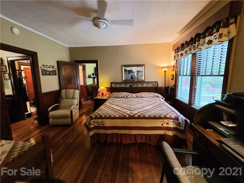 139 S Turkey Creek Road Leicester NC 28748