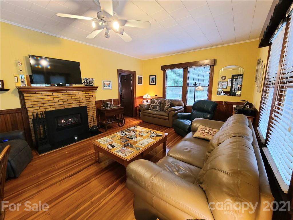 139 S Turkey Creek Road Leicester NC 28748