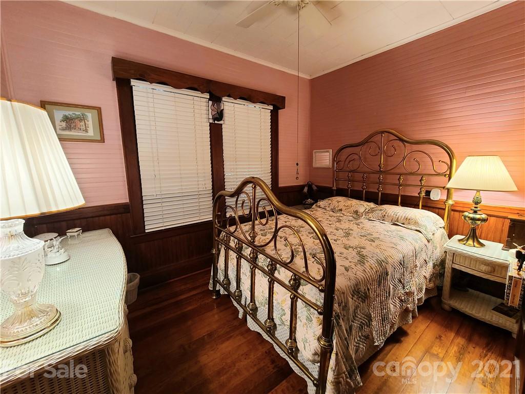 139 S Turkey Creek Road Leicester NC 28748