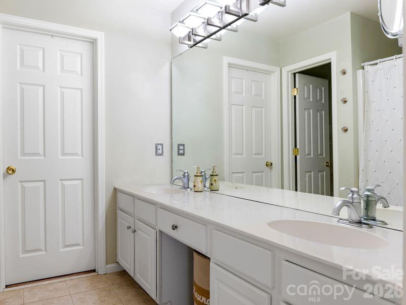 2450 Normancrest Court Charlotte NC 28270