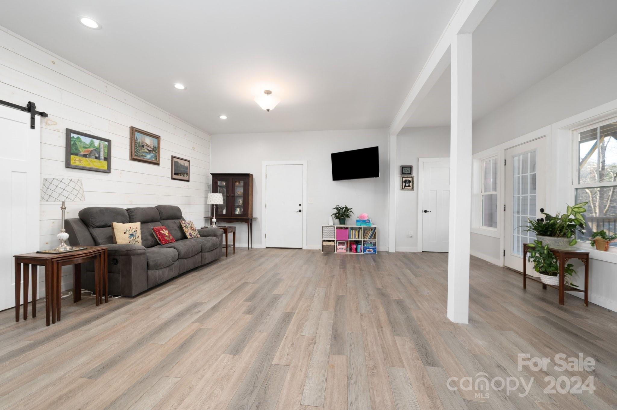 67 Cairens Ridge Drive Mills River NC 28759