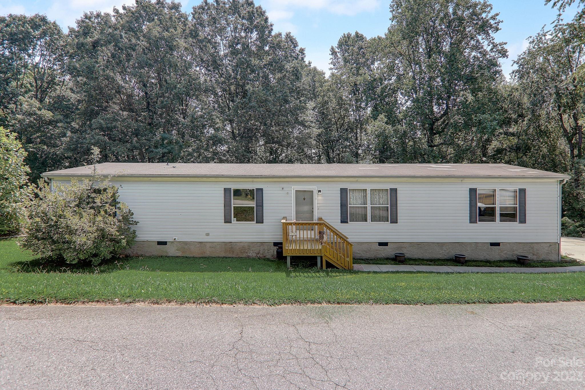 15 Flowering Dogwood Drive Candler NC 28715