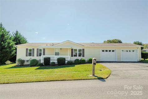 14 Beechnut Drive Hendersonville NC 28739