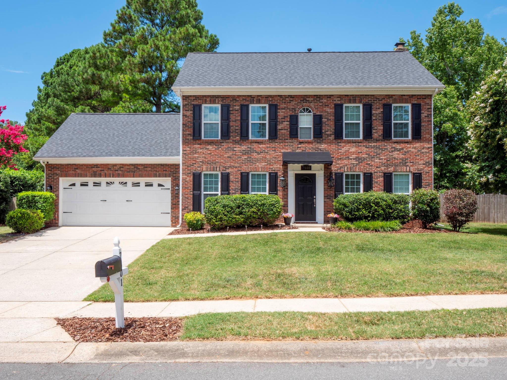 7601 Claiborne Woods Road Charlotte NC 28216