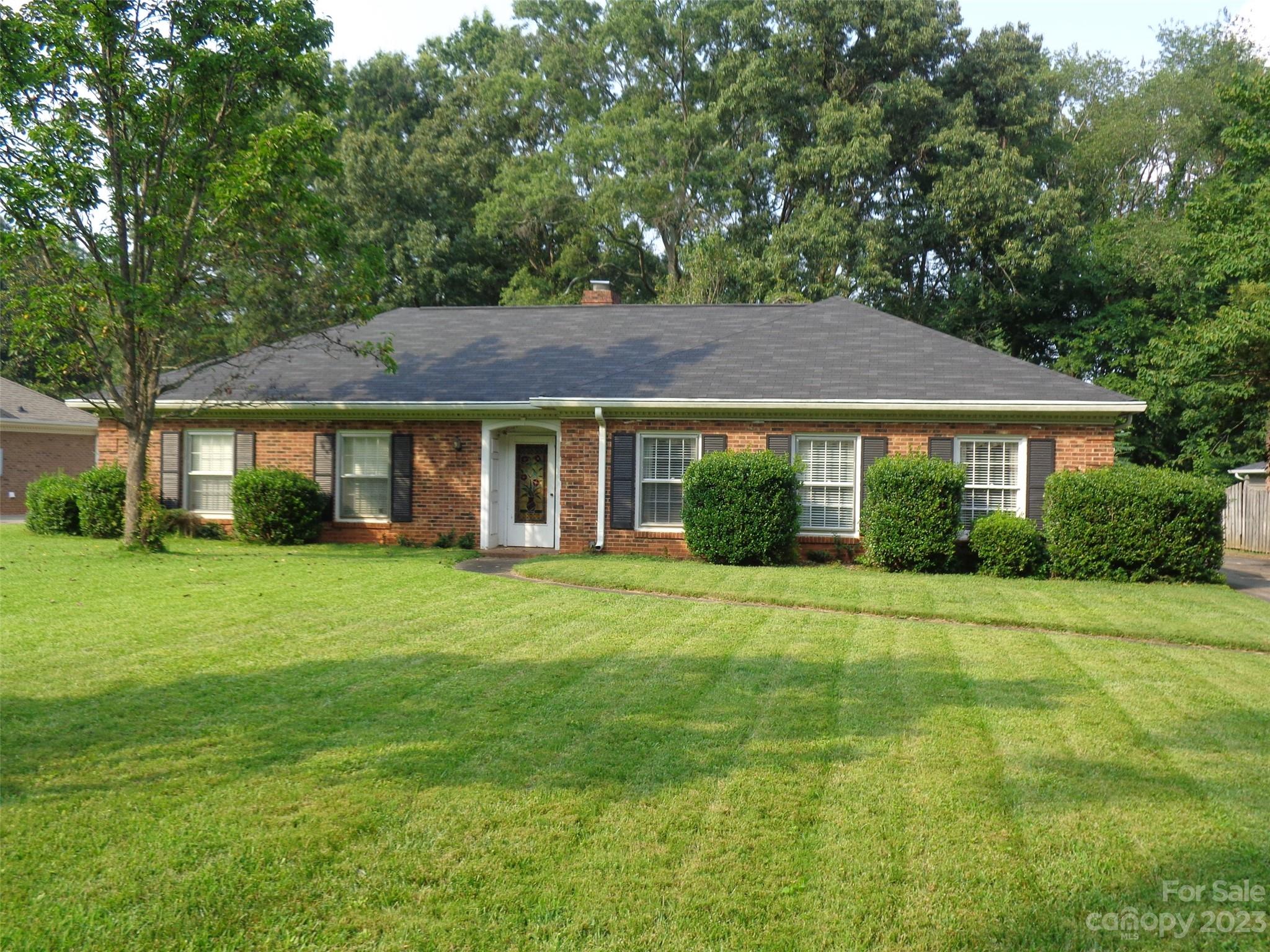 512 King Edward Road Charlotte NC 28211