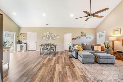 41 Utah Mountain Road Waynesville NC 28785