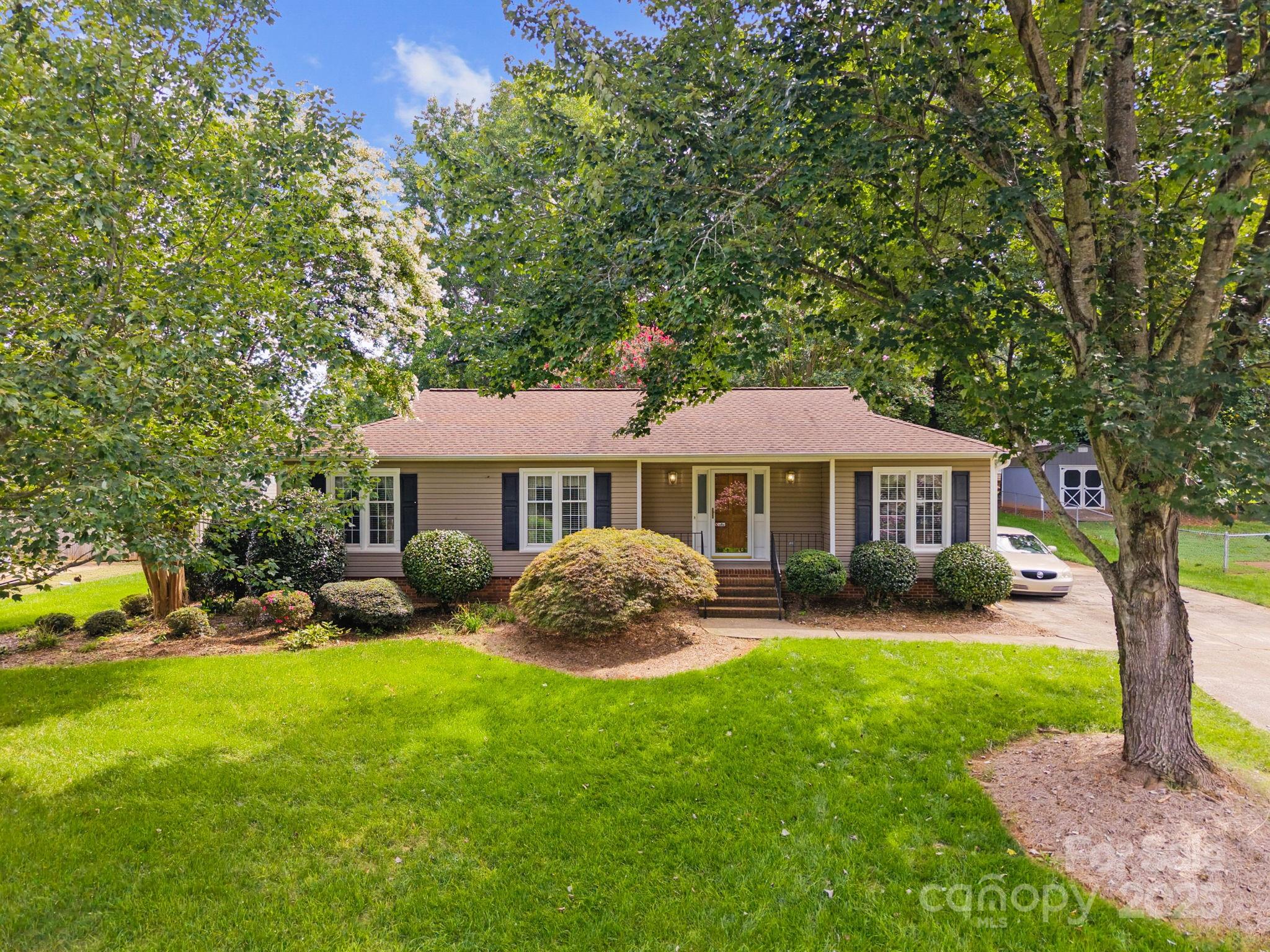 2624 Castlewood Drive Gastonia NC 28056