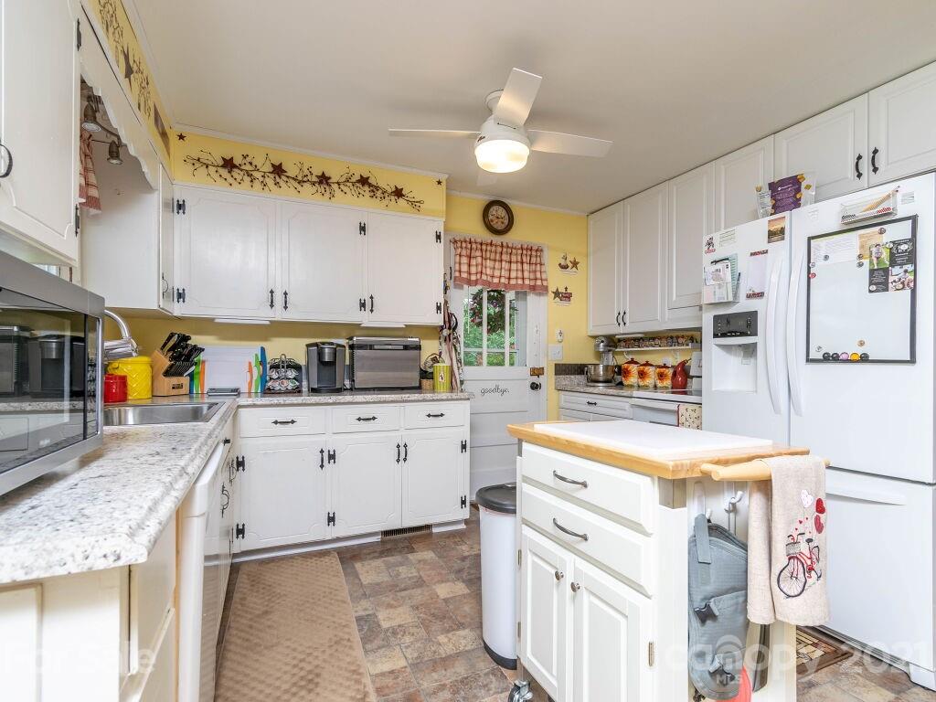 264 Connestee Road Brevard NC 28712