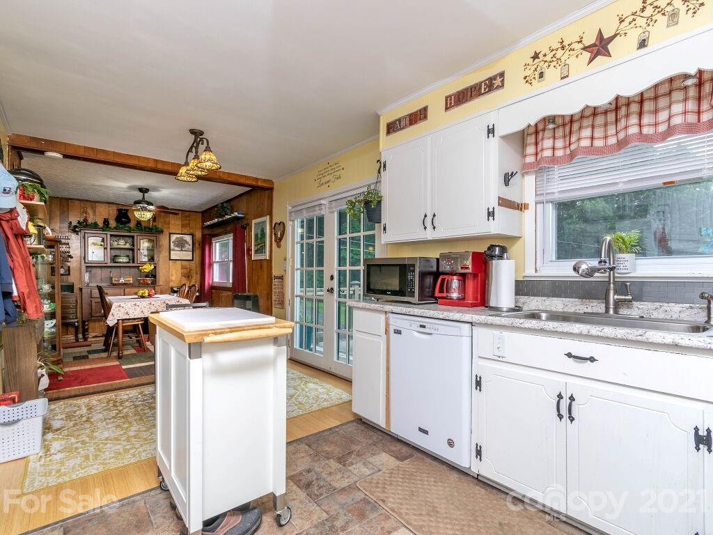 264 Connestee Road Brevard NC 28712