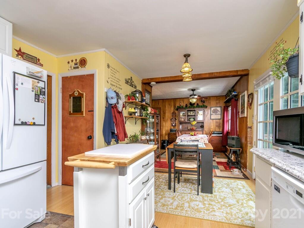 264 Connestee Road Brevard NC 28712