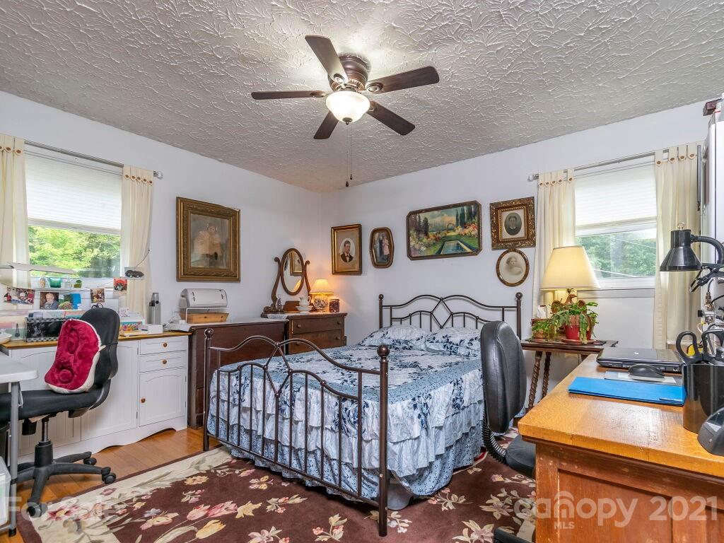 264 Connestee Road Brevard NC 28712