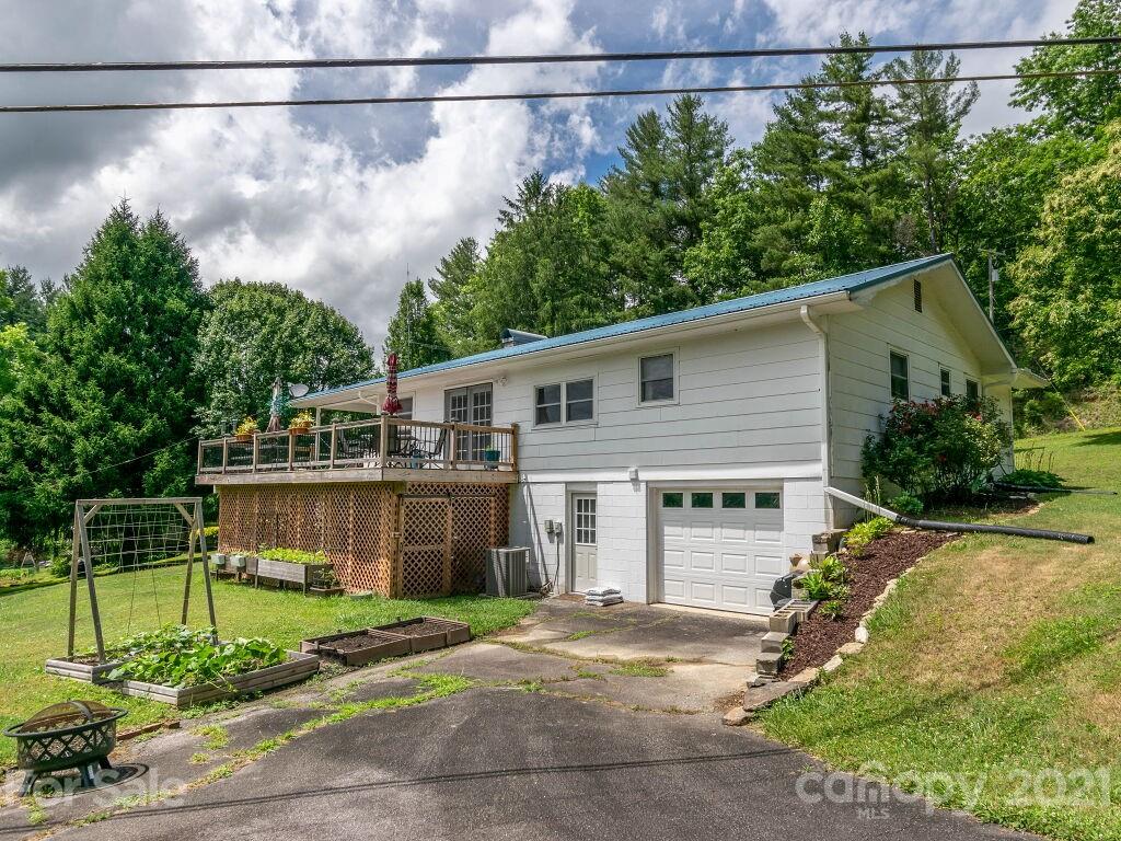 264 Connestee Road Brevard NC 28712