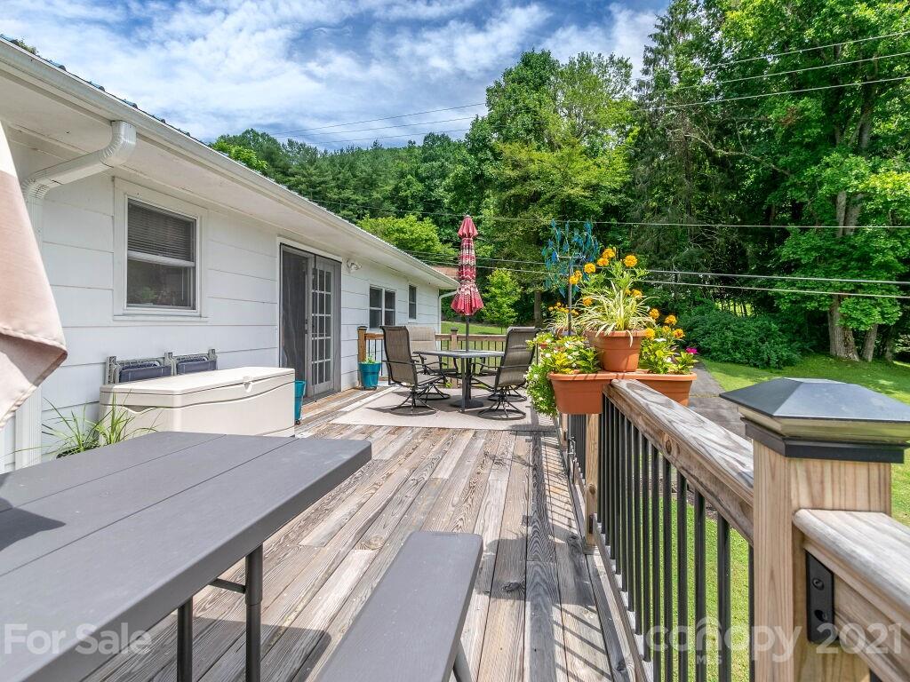 264 Connestee Road Brevard NC 28712