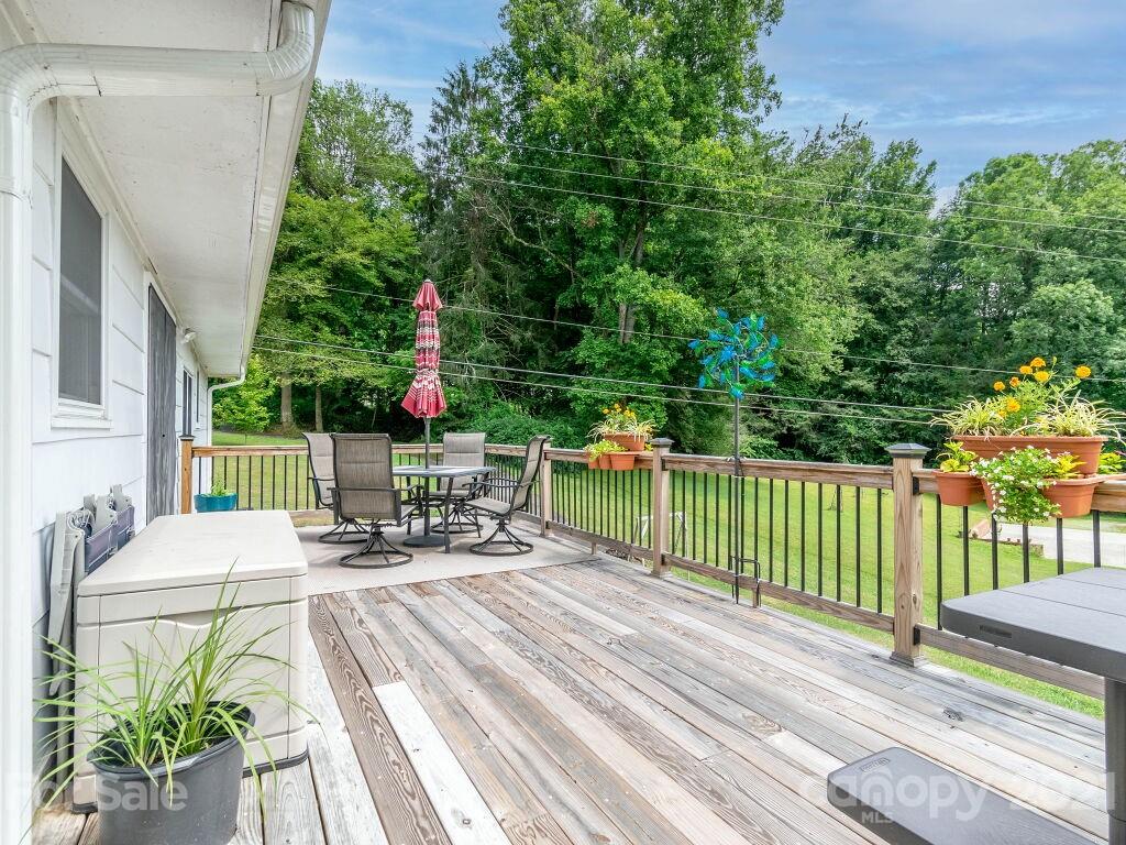 264 Connestee Road Brevard NC 28712