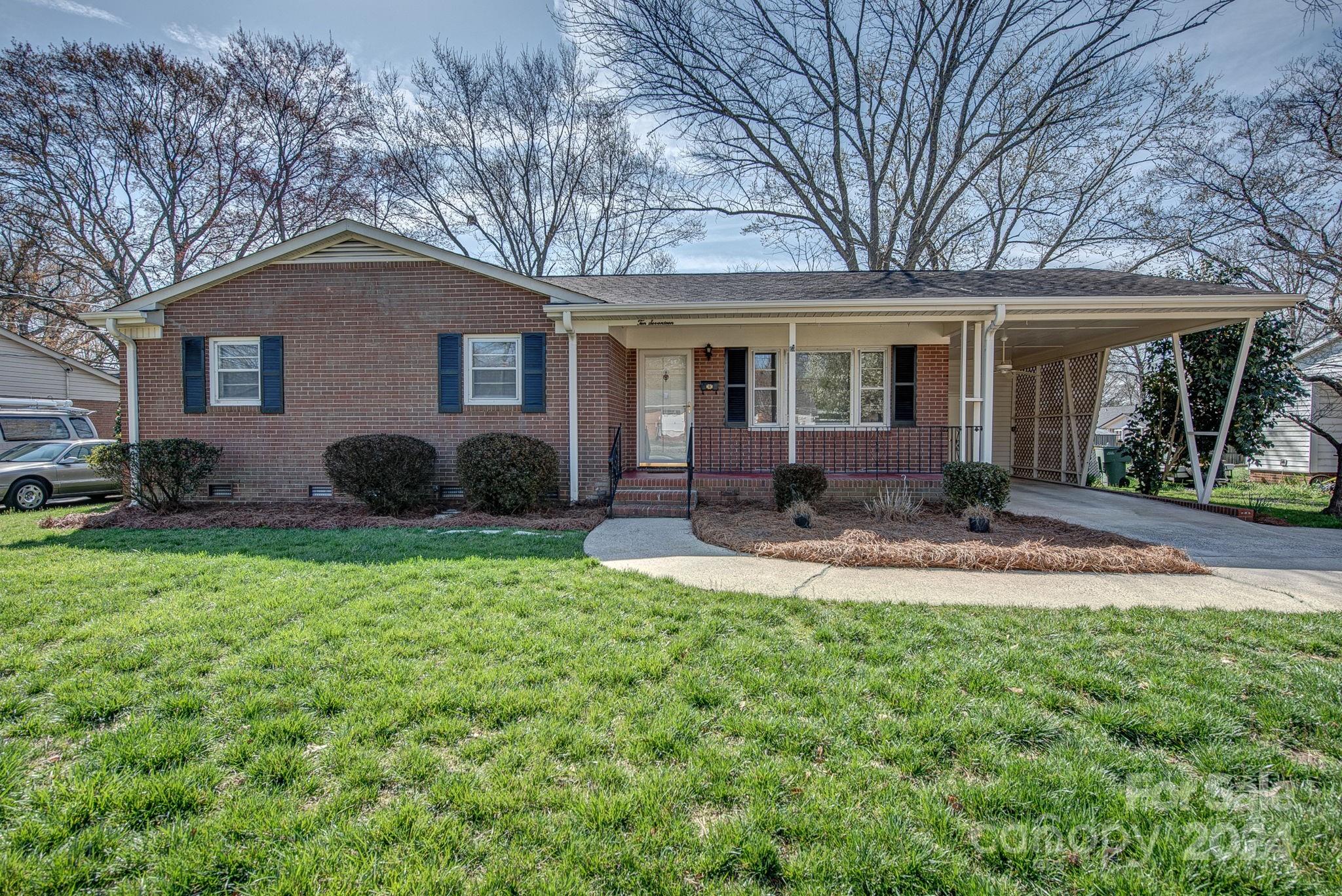 1017 Holly Drive Gastonia NC 28054