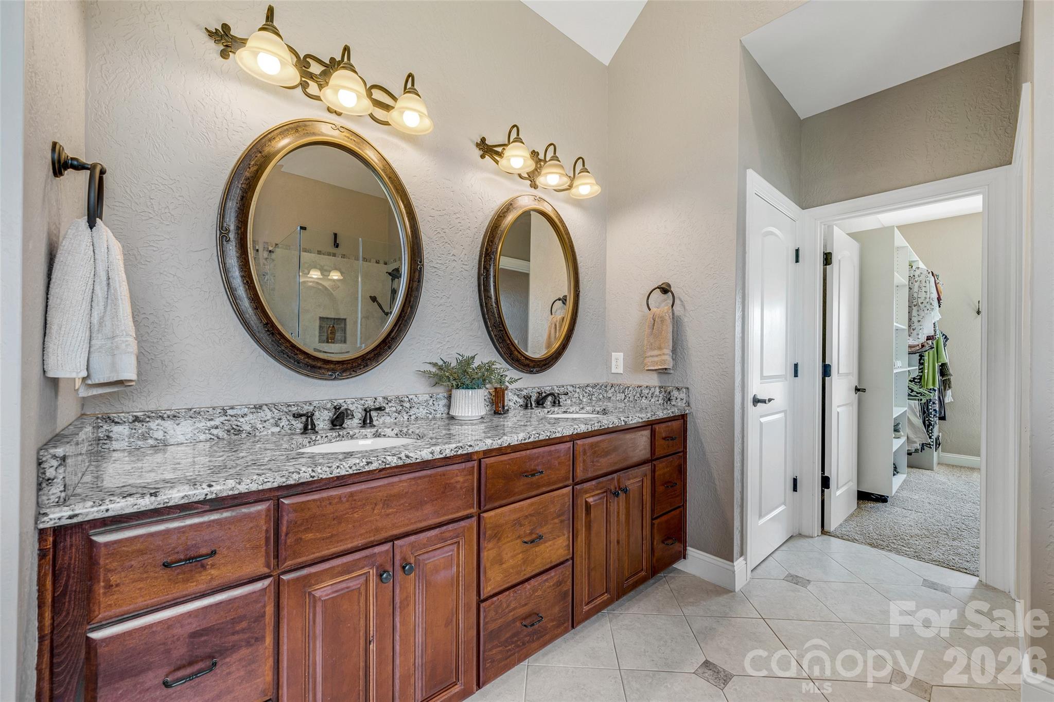 5873 Bakers Point Hickory NC 28602