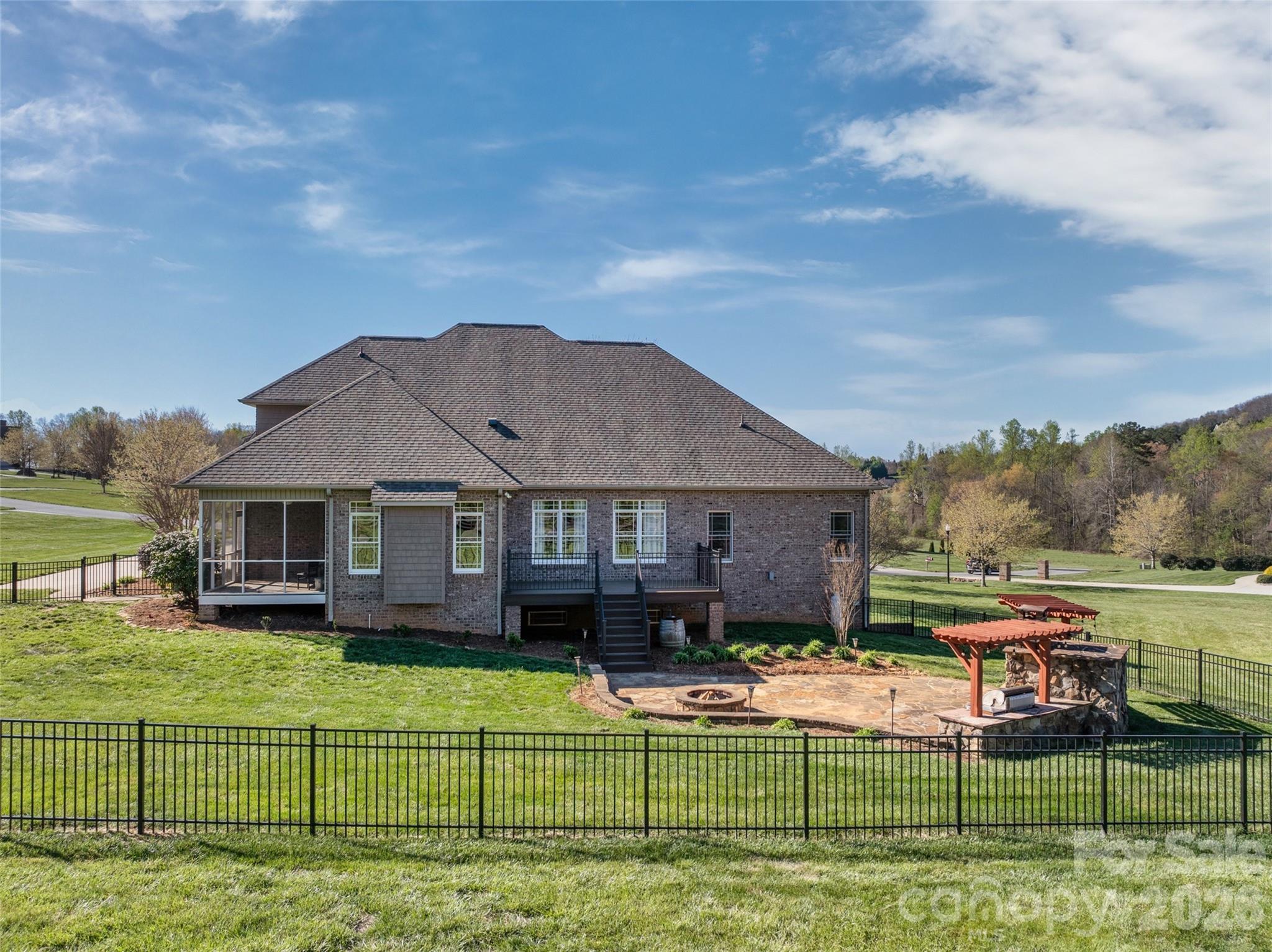 5873 Bakers Point Hickory NC 28602