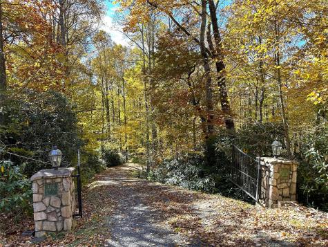 4102 Highway 221 S Blowing Rock NC 28605