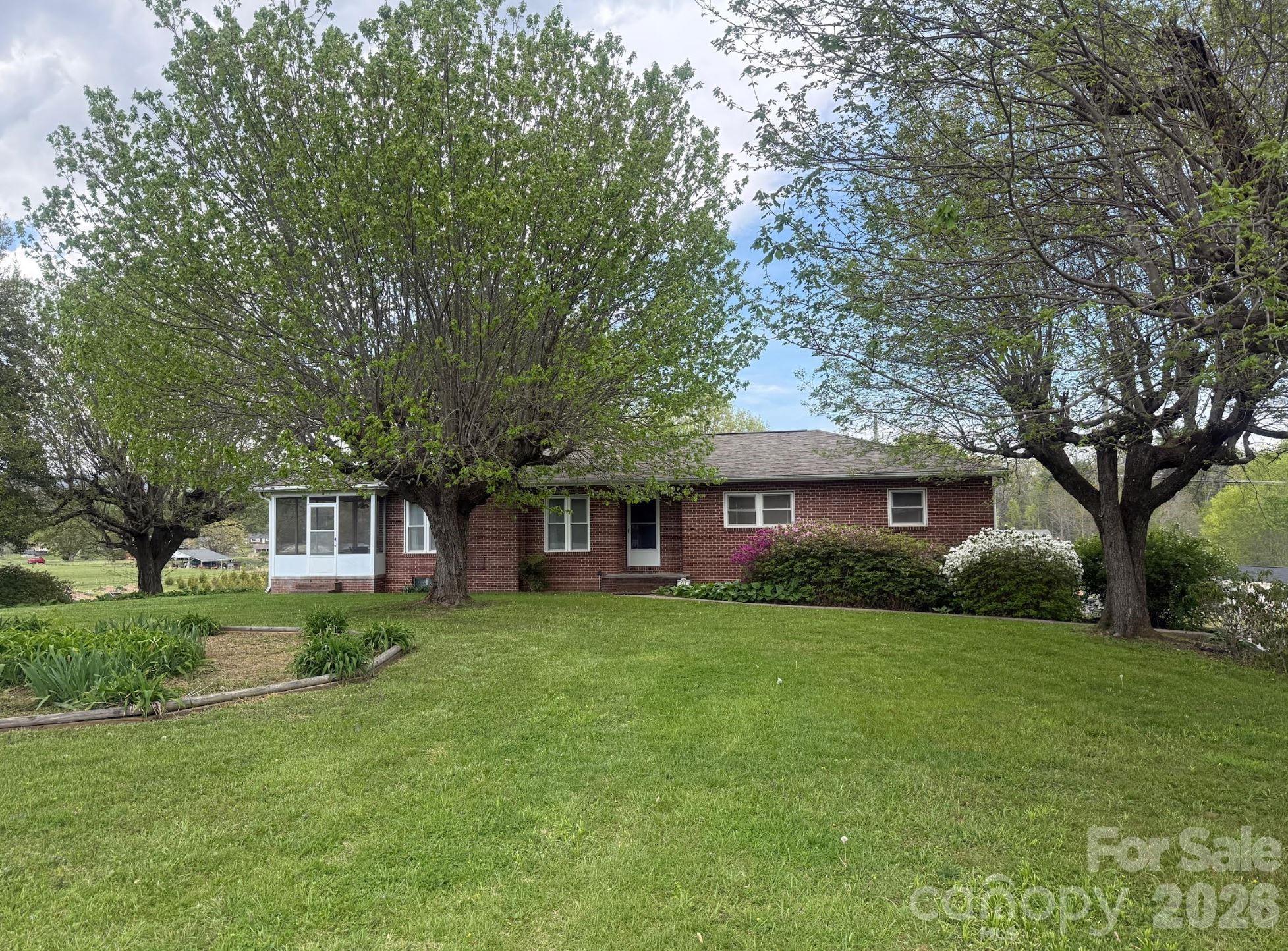 343 Brickyard Road Etowah NC 28729