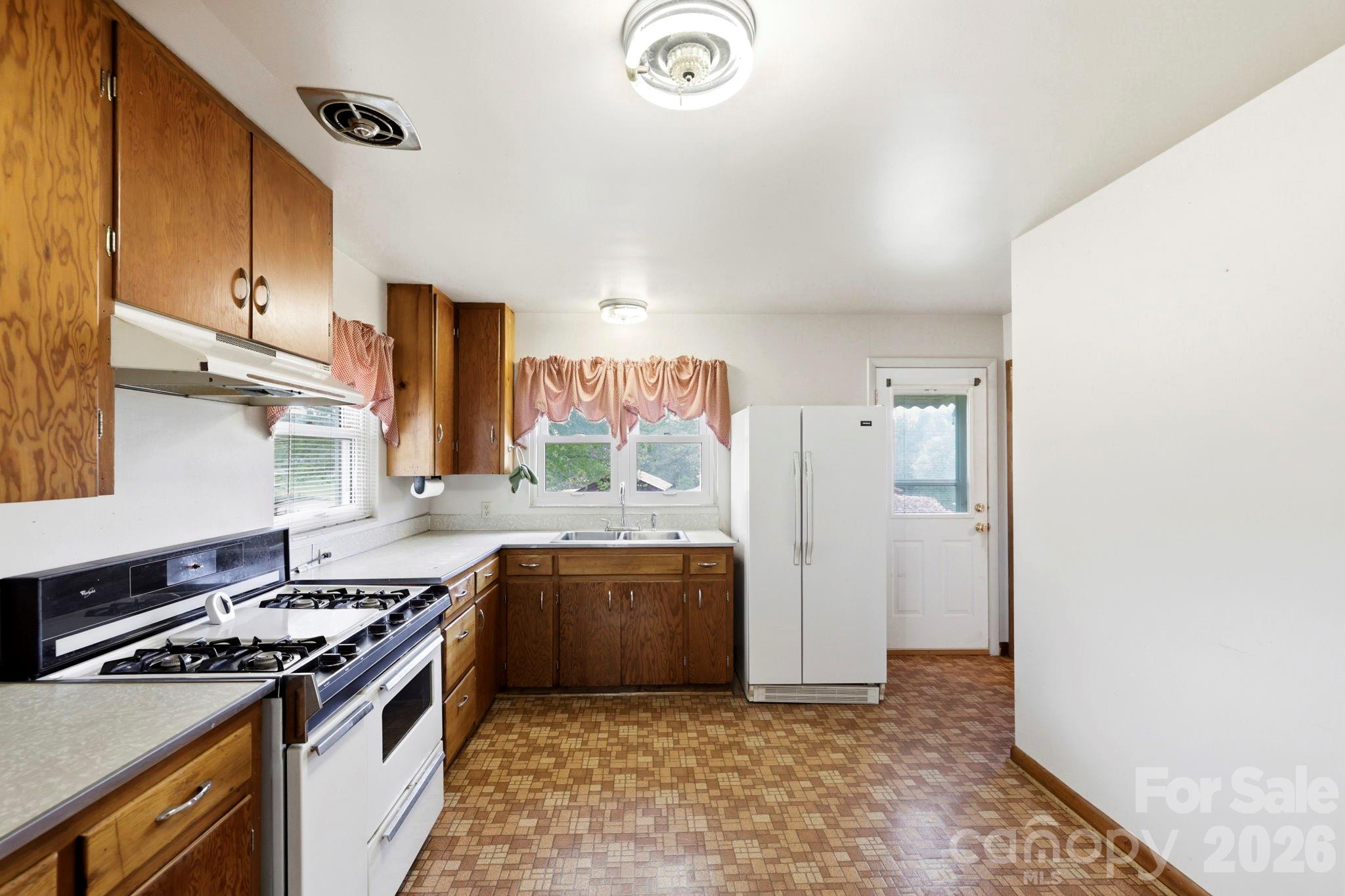 343 Brickyard Road Etowah NC 28729