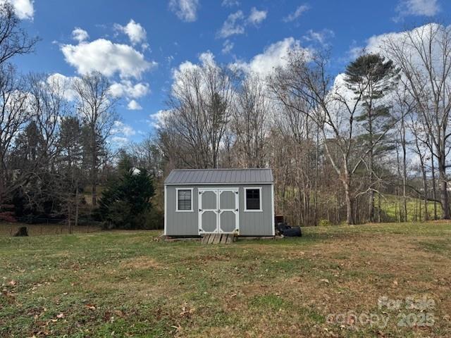 25 Highland Street Weaverville NC 28787