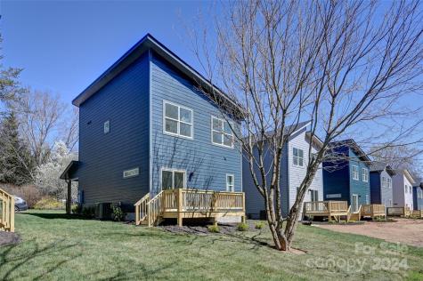 26 Cub Road Asheville NC 28806