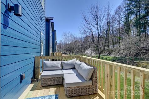26 Cub Road Asheville NC 28806