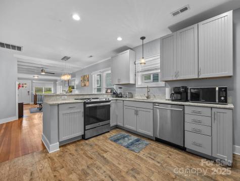 26 Hanover Street Asheville NC 28806