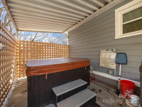 26 Hanover Street Asheville NC 28806