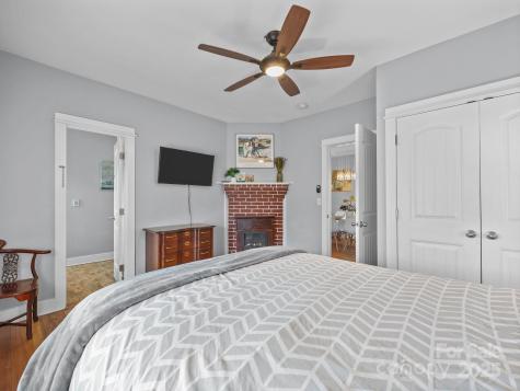 26 Hanover Street Asheville NC 28806