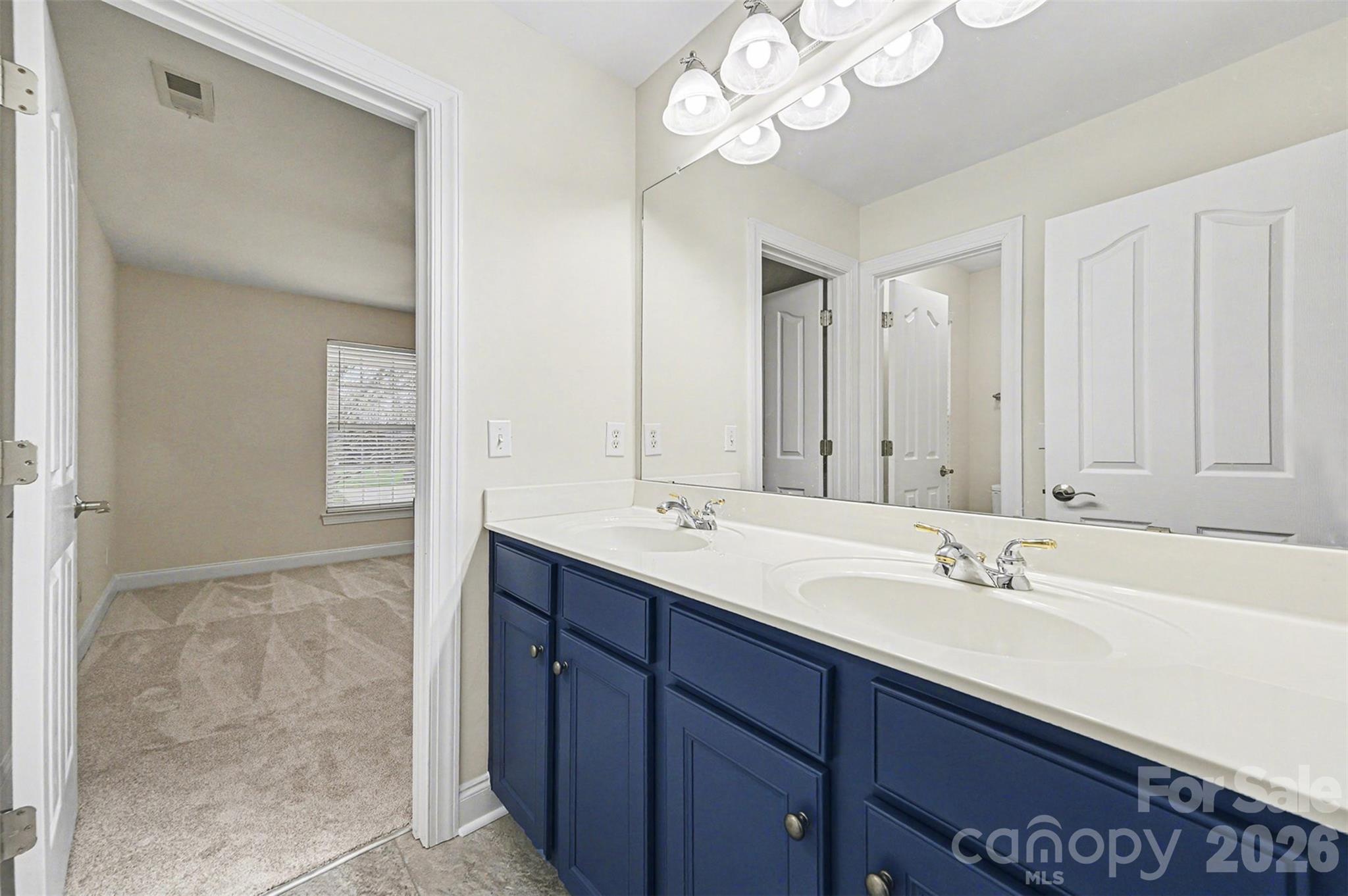 1305 Linden Glen Drive Matthews NC 28104