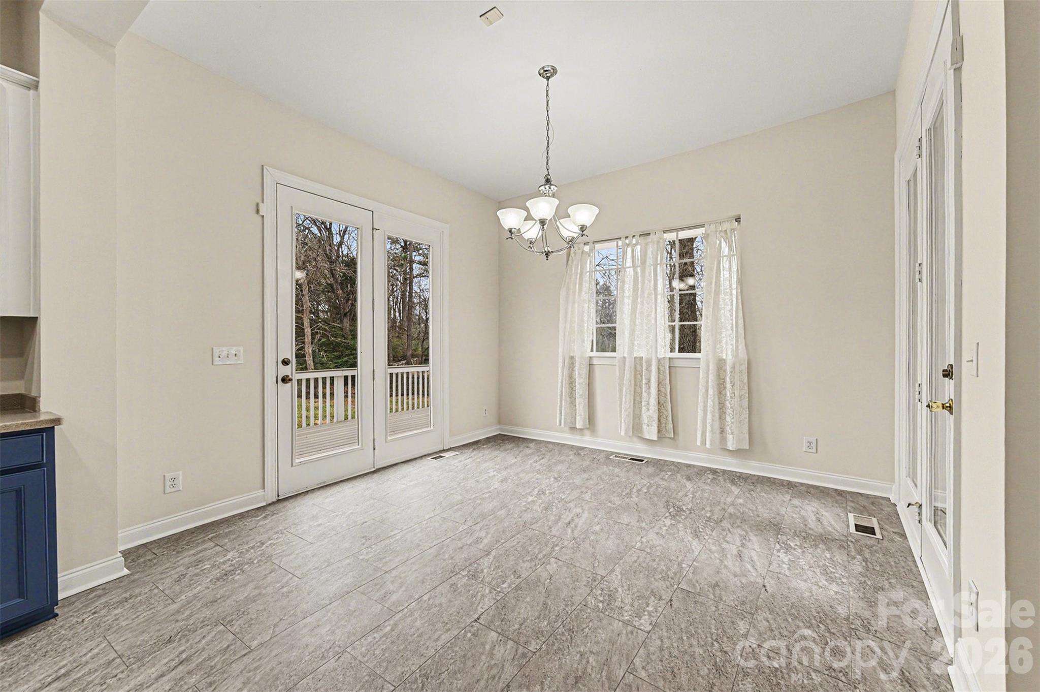 1305 Linden Glen Drive Matthews NC 28104