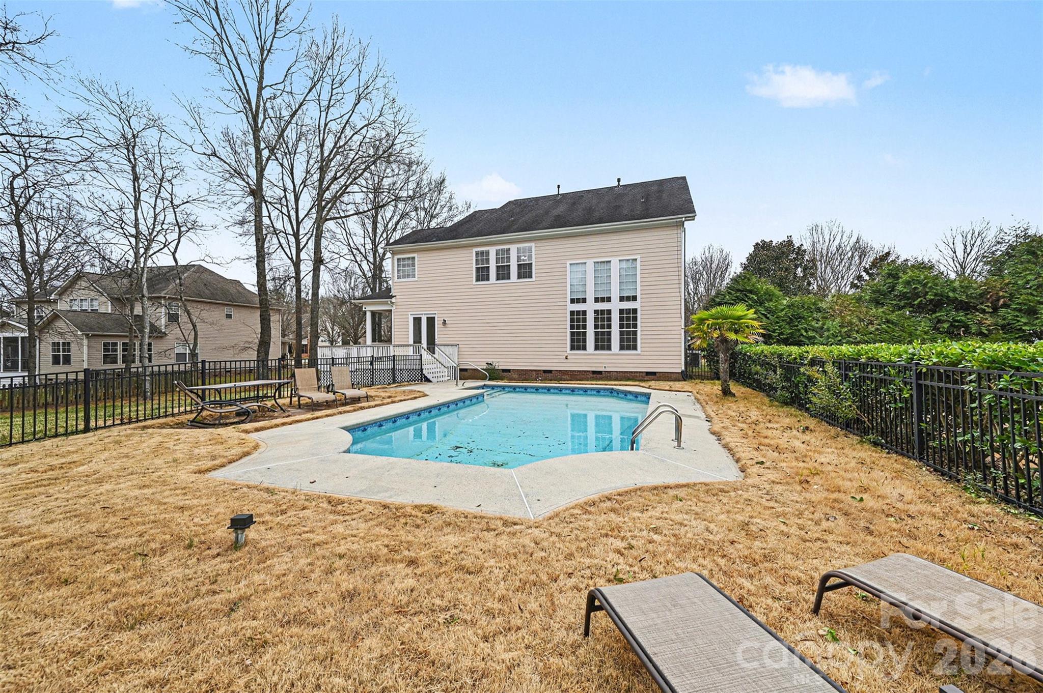 1305 Linden Glen Drive Matthews NC 28104