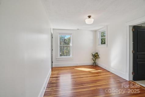 202 Westwood Place Asheville NC 28806