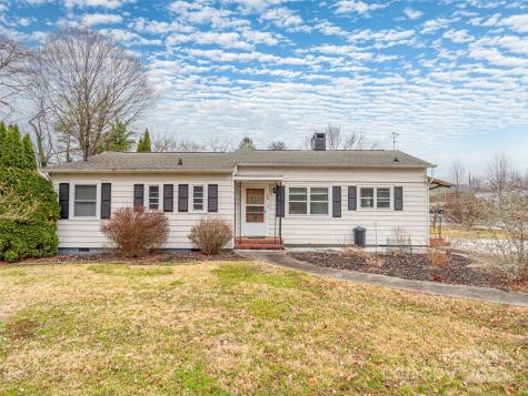 64 S Rice Street Brevard NC 28712