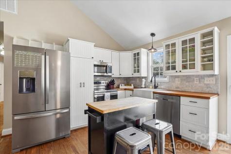 665 Edwards Road Fort Lawn SC 29714