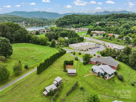 5 Noland Downs Road Waynesville NC 28785